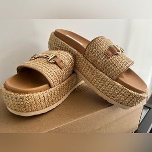 NBW Steve Madden sandals!